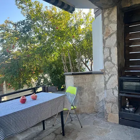 Apartman Artfan - Strandja Street *